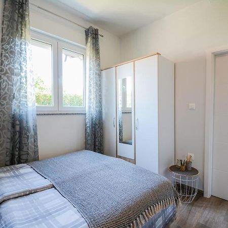 Apartment Piccolo For 2 Zadar Bagian luar foto